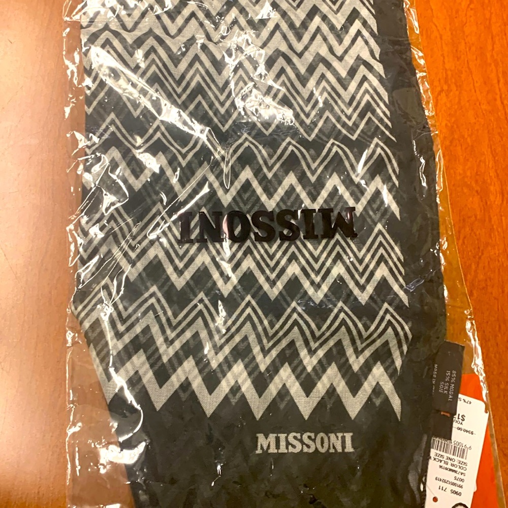Missoni Chevron Striped Scarf Brand New, hasn’t been opened and still has tags!